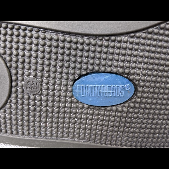 Foamtreads Physician L2 Black Satin Slippers - Picture 9 of 14